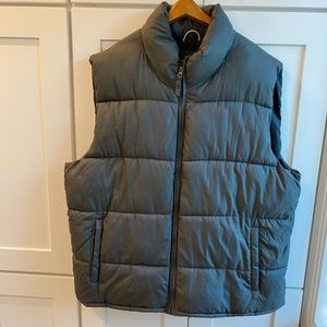Old Navy Men’s Puffer Vest- XL